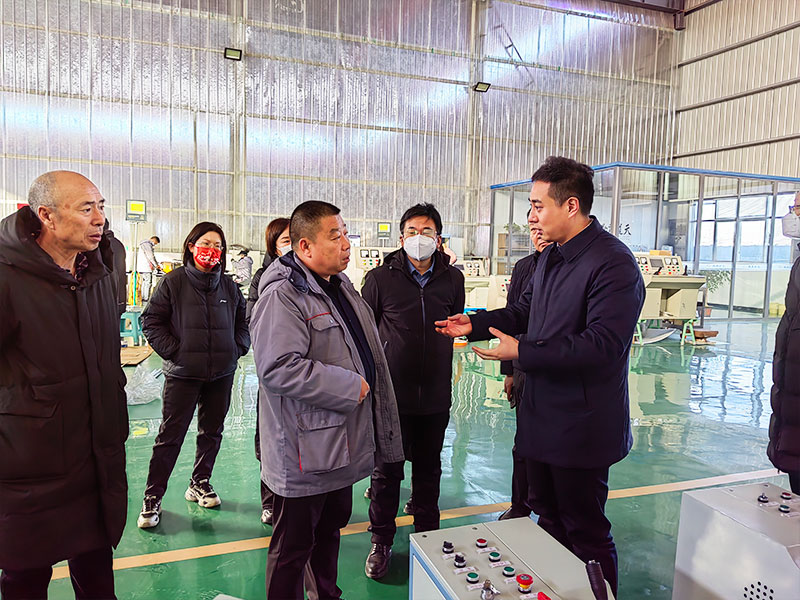 1676337752692166.jpg 關越區長在雙民公司調研4.jpg